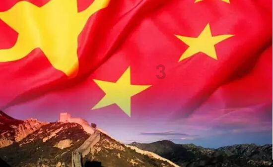 救援受困的长颈鹿