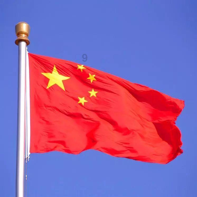 豆娃踢足球