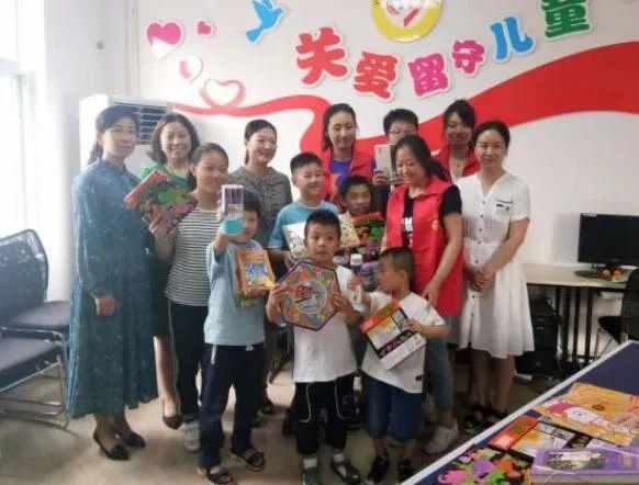 白银市曾为一个地质队树碑塑像,这却引发了一个河北人的“抗议”