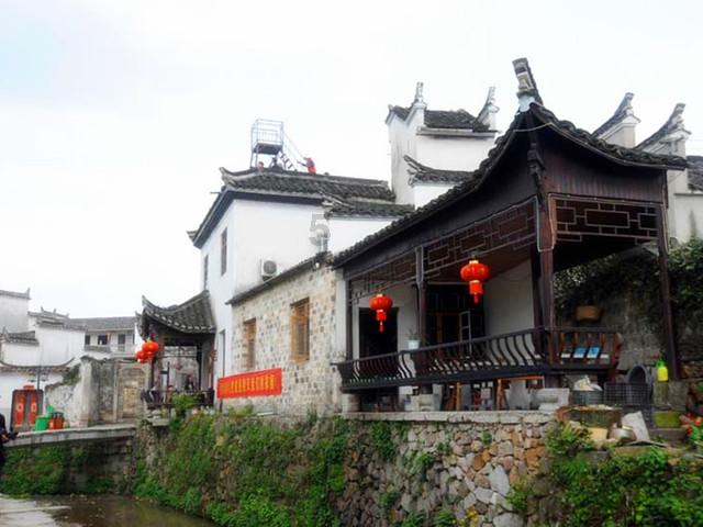 杜甫的诗《江梅》咏梅怀乡 抒发了自己的思乡怀亲之情